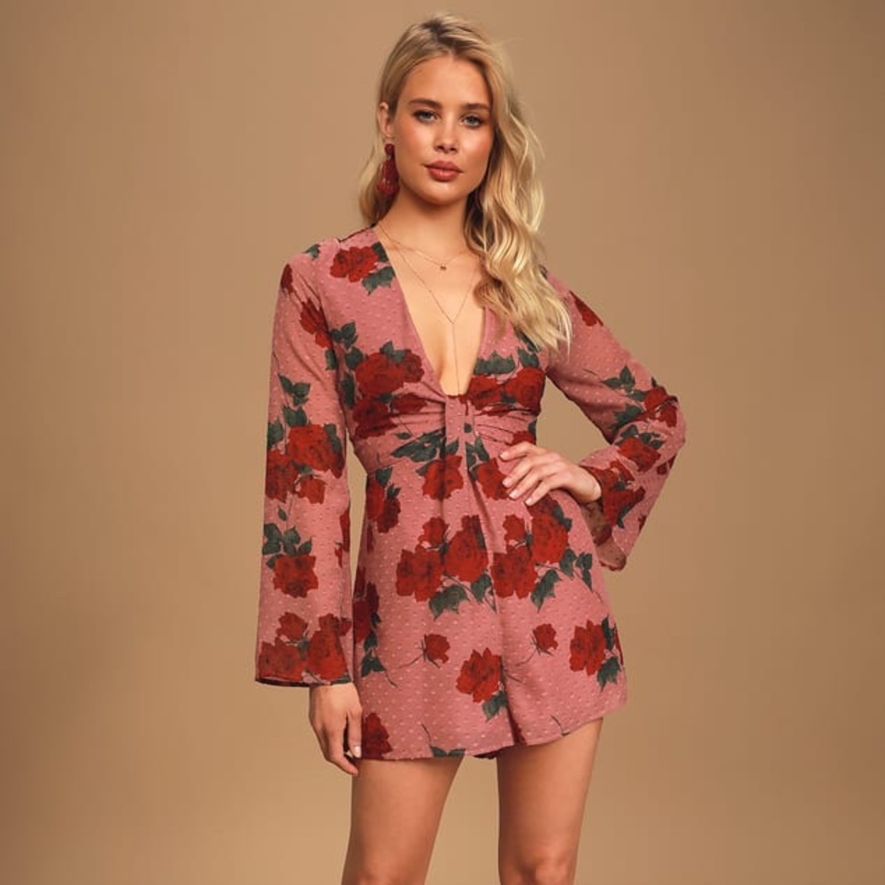 NWT Lulu’s Eye-Catching Moment Mauve Floral Print Long Sleeve Romper L